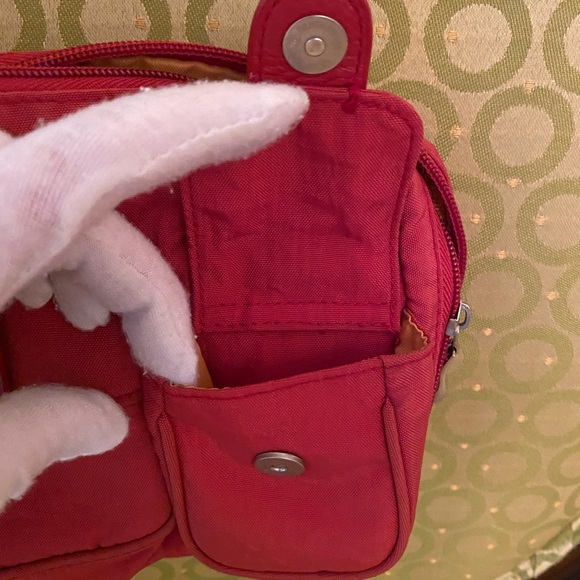 Red nylon Baggalini crossbody bag - Picture 7 of 10